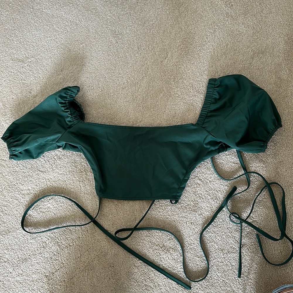 Green crop top wrap